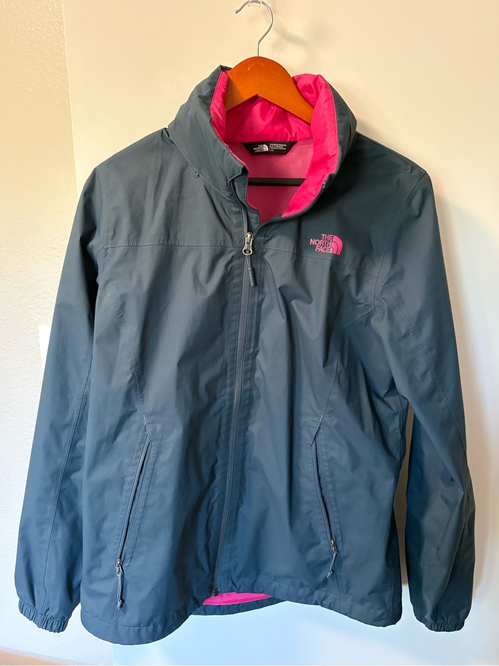 The North Face Women’s L Lightweight Hooded Rain Jacket Gray Pink Mesh